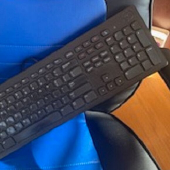 DELL Cable Wired Black Multimedia Computer Keyboard KB213 US English - Picture 2 of 5